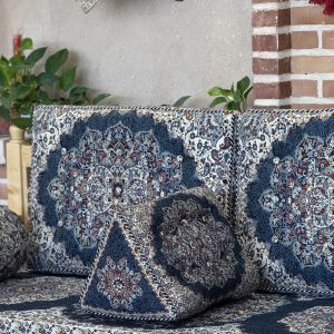مثلثی بهشت سورمه ای
