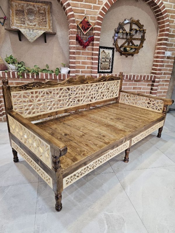 تخت سنتی طرح افشاری دو رنگ چوب روسی